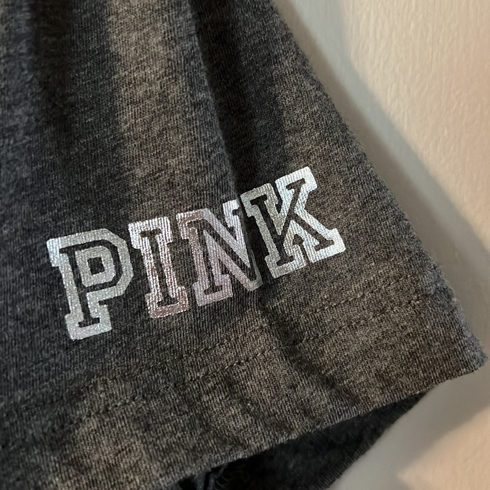 PINK Brand Victorias Secret Tee NWT - Picture 4 of 4